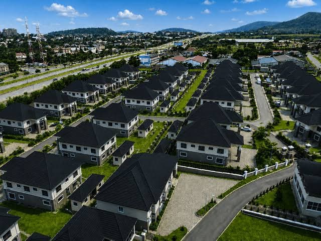 RESIDENTIAL roofing application - Industry imagery